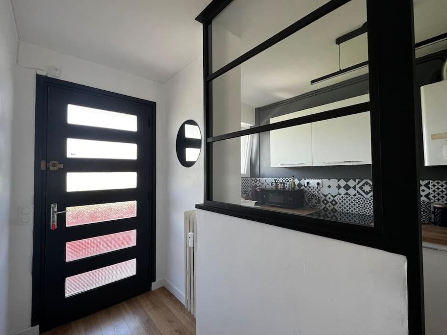 T2 Lumineux Refais A Neuf Avec Parking ! Lorient Exterior foto